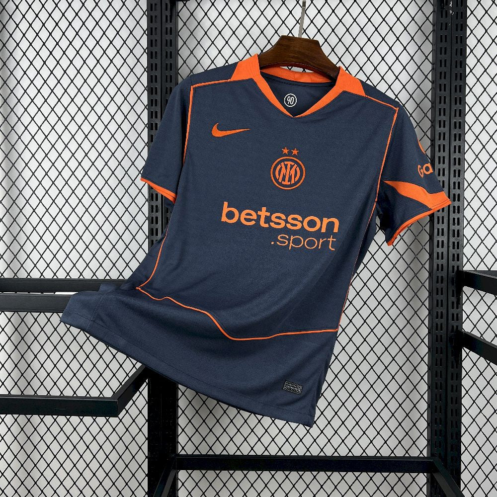 Alternativa Inter de Milão 25-26