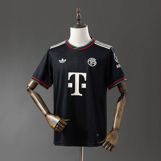 Camisola Alternativa Bayern Munique 2025/26