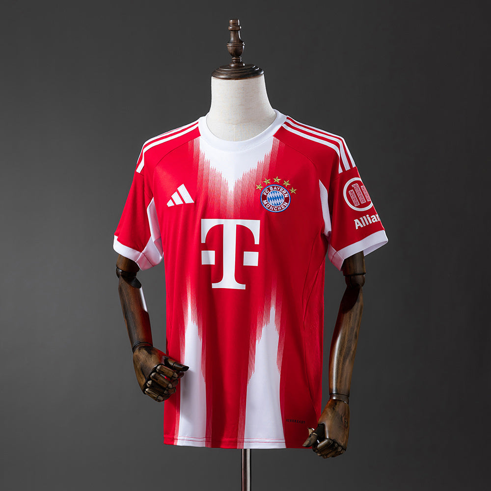 Camisola Principal Bayern Munique 2025/26